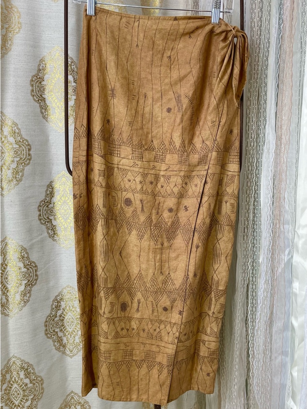 Designer Ralph Lauren Tribal Print Wrap Skirt.